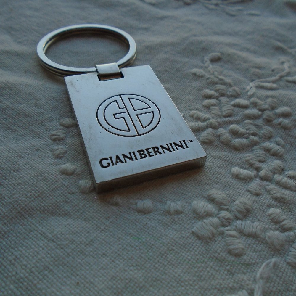 Giani Bernini key chain